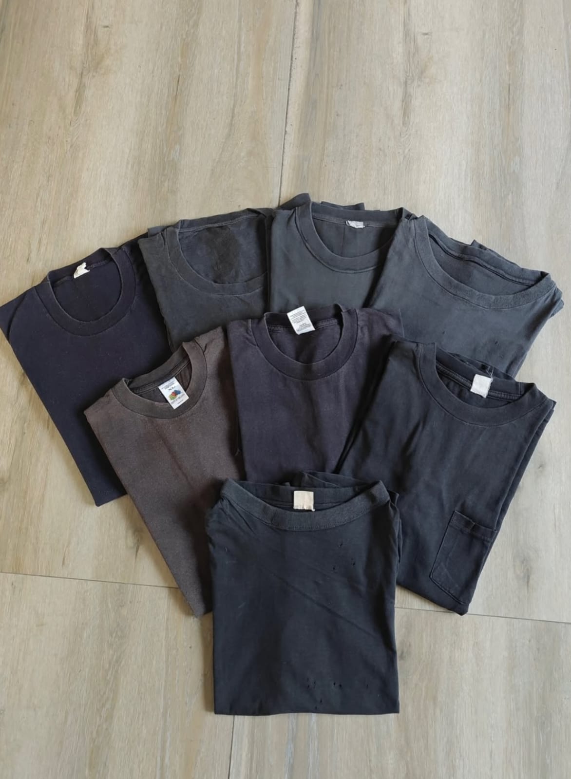 Plain tshirts dark shade.