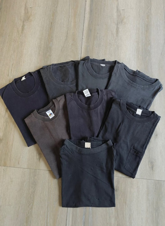 Plain tshirts dark shade.